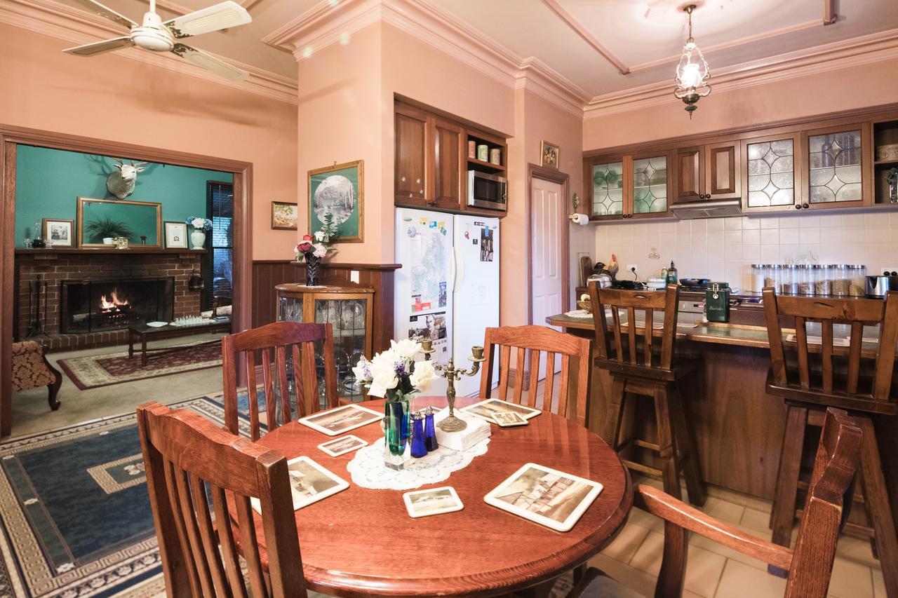 קלוראמה Rustic Refuge Guesthouse מראה חיצוני תמונה